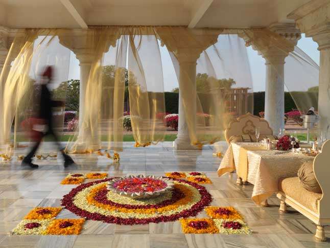 A palace butler at the Umaid Bhawan Palace in Jodhpur, Rajasthan