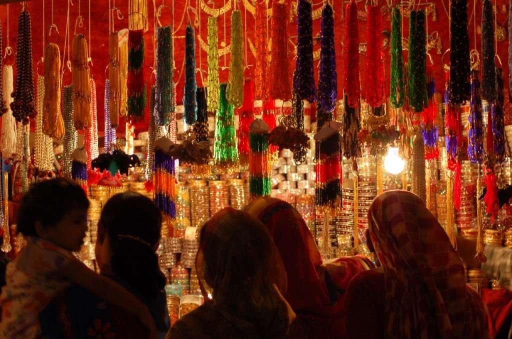 Rajasthan Jaipur market at night