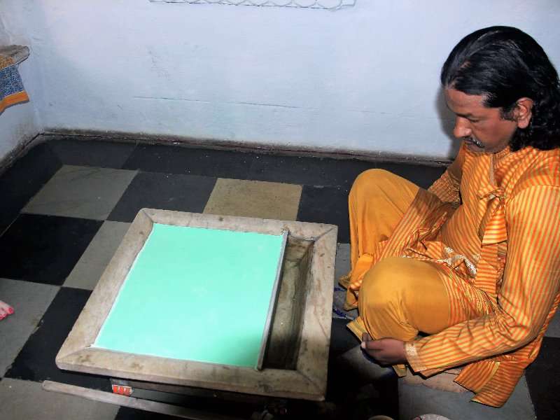 Jalsanjhi Udaipur painting on water in Rajasthan